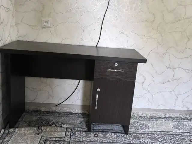 Стол, Бустон (Чкаловск)