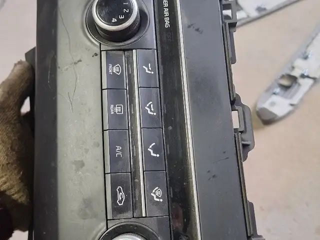 Климат Контроль на Kia K5, Худжанд