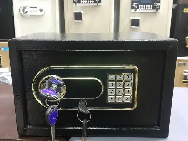 Сейф Е20, Душанбе