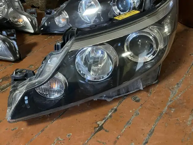 Передние фары от Toyota Estima, Душанбе