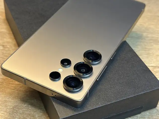 Samsung Galaxy S25 Ultra Vietnam, Худжанд