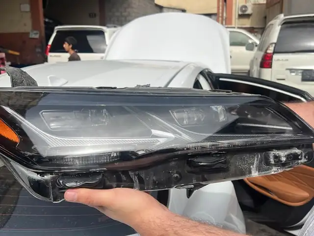 Фара от Toyota Avalon, Душанбе