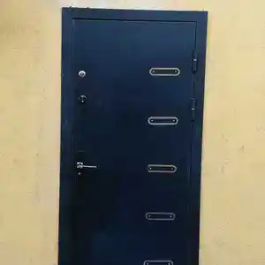 Железная дверь, Душанбе