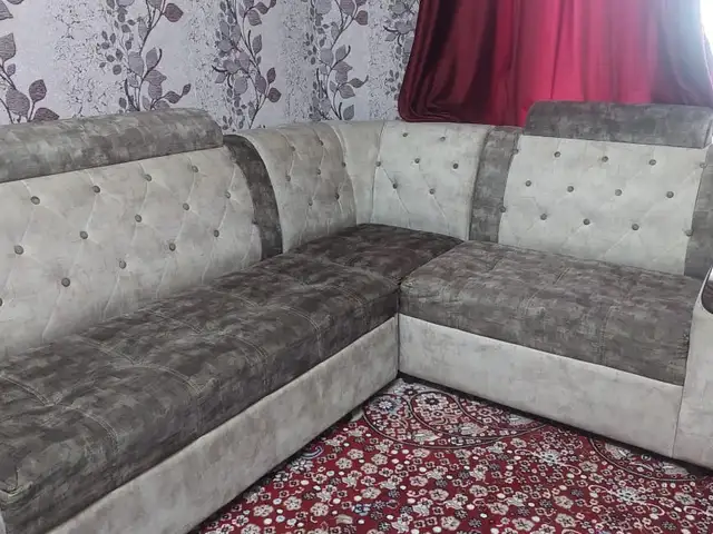 Диван, Худжанд