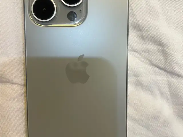 Apple iPhone 15 Pro, 128 gb, Natural Titanium, Душанбе