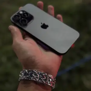 Apple iPhone 16 Pro, 128 gb, Black Titanium, Душанбе