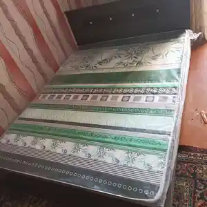 Двуспальная кровать, Душанбе