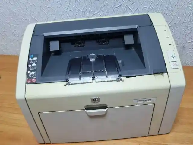 Принтер лазерный HP 1022n, Худжанд