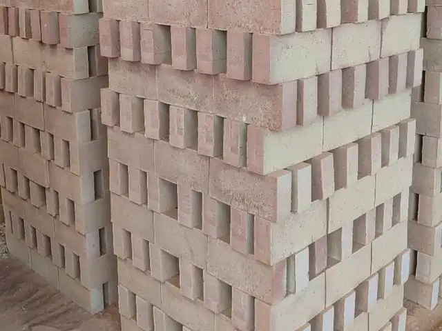Кирпич, Душанбе