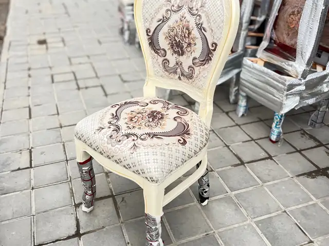 Стул, Душанбе