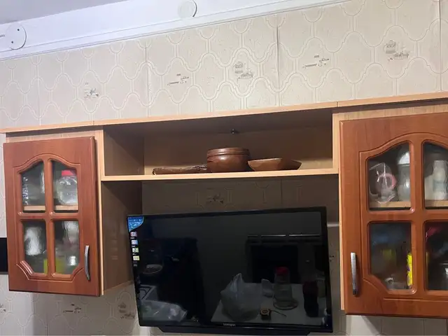 Верхний навесной шкаф кухонного гарнитура с нишей под телевизор, Хуҷанд