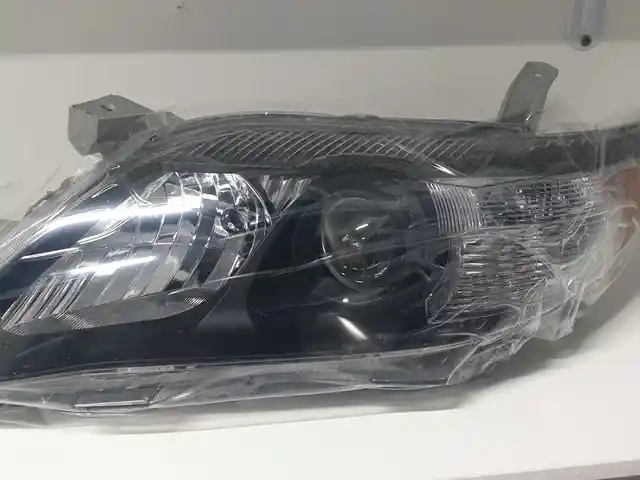 Передние фары на Toyota Camry 2 se, Душанбе