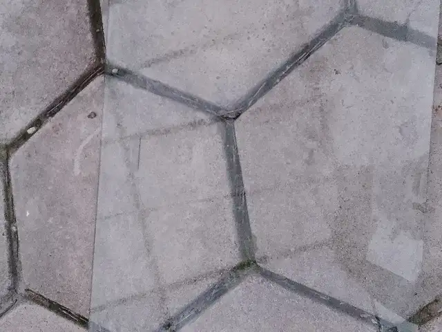 Стекло, Бустон (Чкаловск)