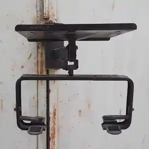 Угловая подставка, Худжанд