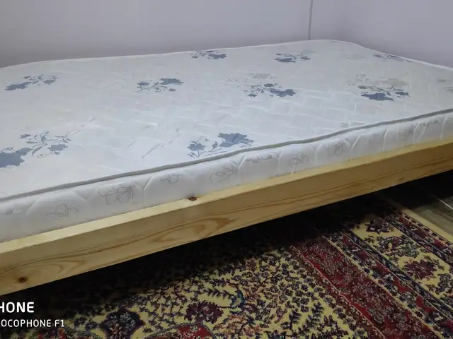 Кровать из массива сосны, Душанбе