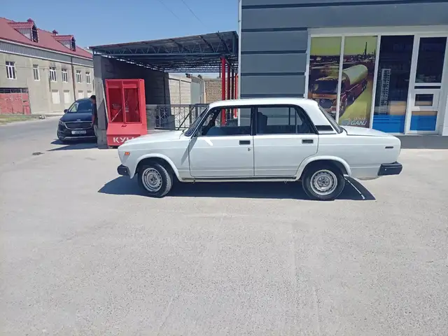 Lada (ВАЗ) 2107