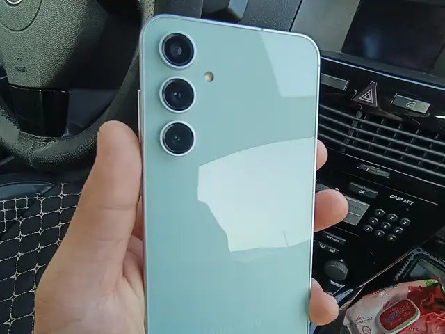 Samsung galaxy S23 fe, Худжанд