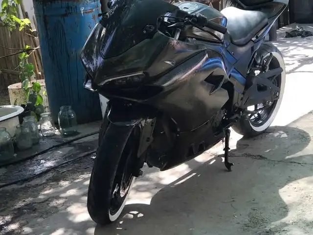 Мотоцикл Ducatti, Худжанд