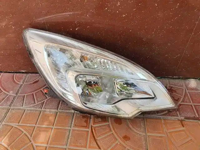 Фара от Opel meriva 2010-2014, Худжанд