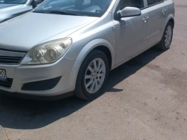 Opel Astra H