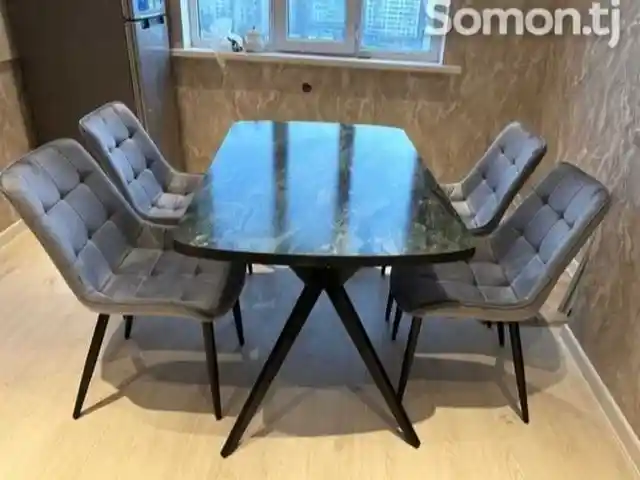 Стол и стулья, Душанбе