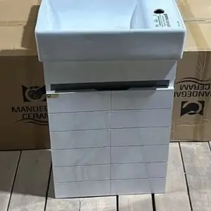 Шкафчик дарсо, Душанбе