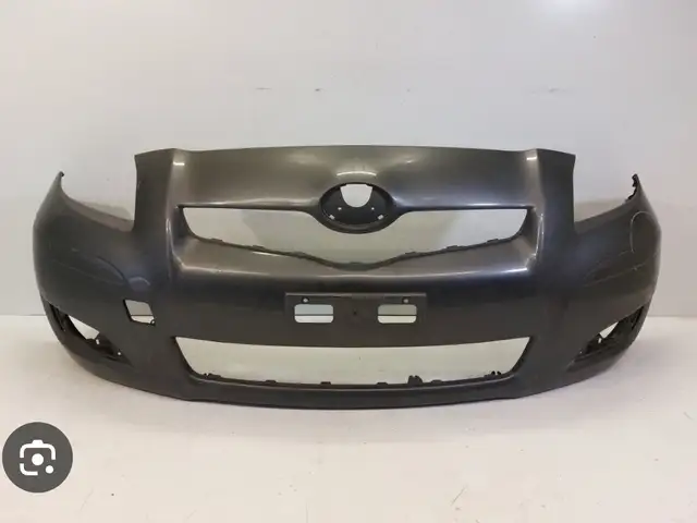 Передний бампер от Toyota Yaris, Душанбе
