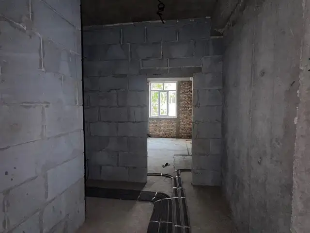 3-комн. квартира, 2 этаж, 100 м², 5 мкр, Турсунзаде