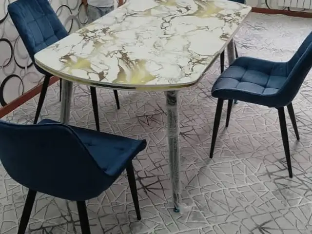 Стол и стулья, Душанбе