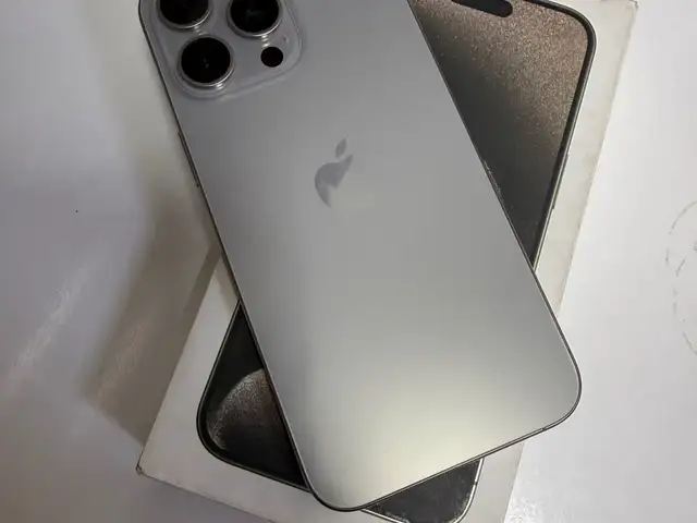 Apple iPhone 15 Pro Max, 256 gb, Natural Titanium, Худжанд