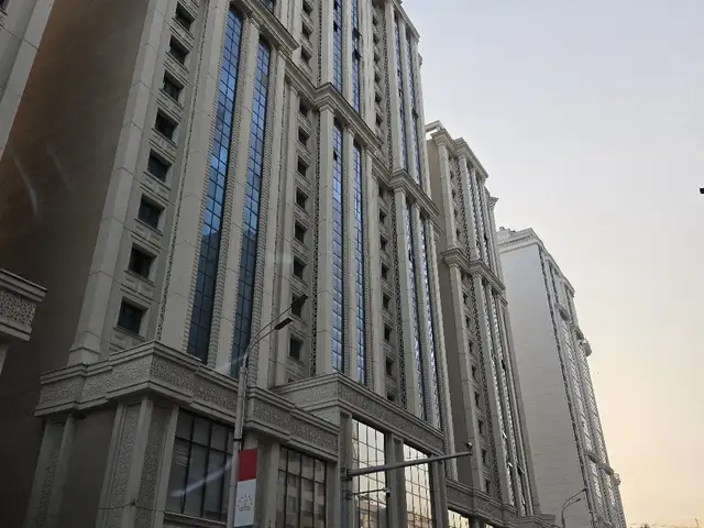 6-комн. квартира, 7 этаж, 260 м², Сомони Овир, Душанбе