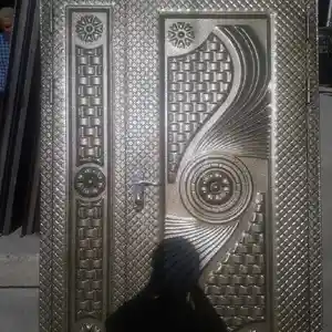 Железная дверь, Душанбе