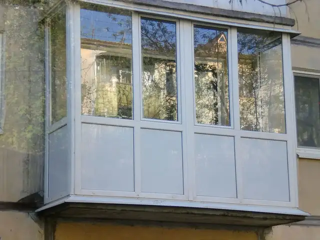 Окна Балкон, Худжанд