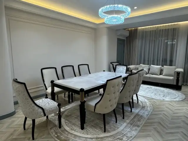 2-комн. квартира, 12 этаж, 135м², Куруши Кабир, Душанбе