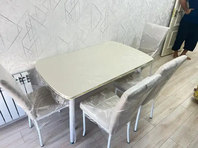 Стол и стулья, Душанбе