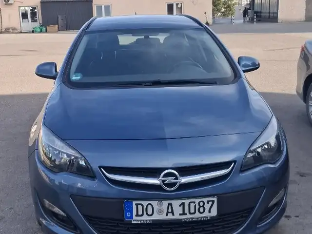 Opel Astra J