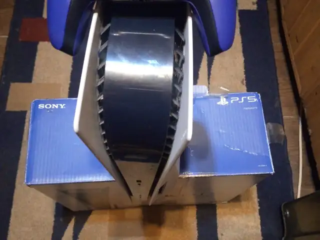 Игровая приставка Sony PlayStation 5, Душанбе