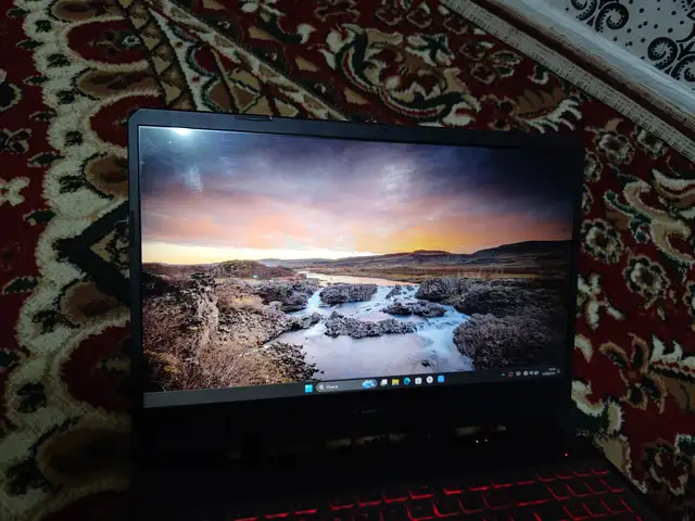 Ноутбук Asus tuf gaming 505 f15 gtx 1050 ti 4 gb, Ҳамадонӣ