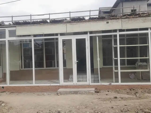 Окна, Худжанд