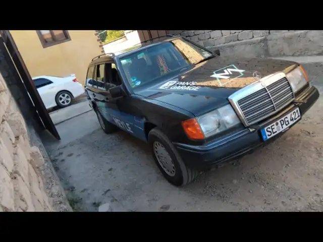 Mercedes-Benz W124