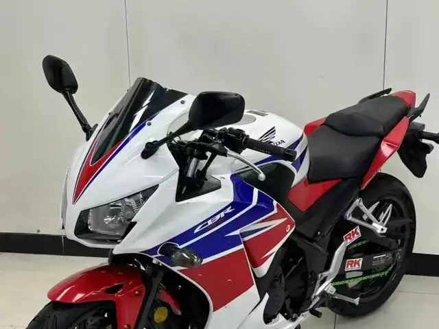 Мотоцикл Honda CBR300, Душанбе