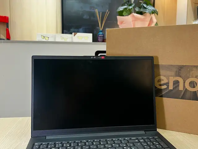 Ноутбук Lenovo intel celeron 4/SSD 256GB, Хуҷанд