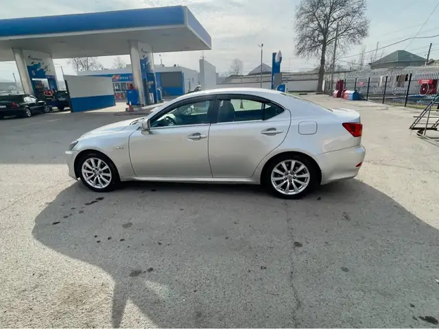 Lexus IS series