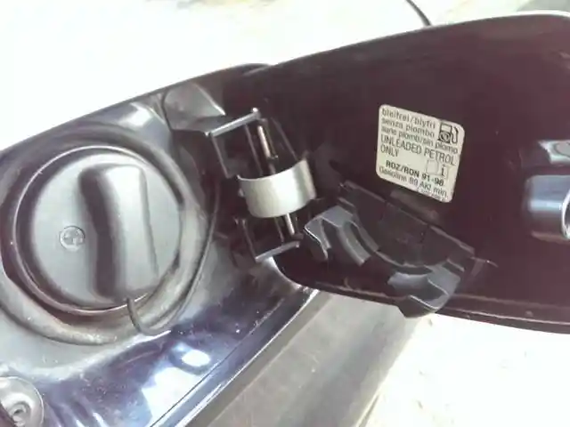 Крепление бензобака для BMW E39 E38 E53 X5, Душанбе