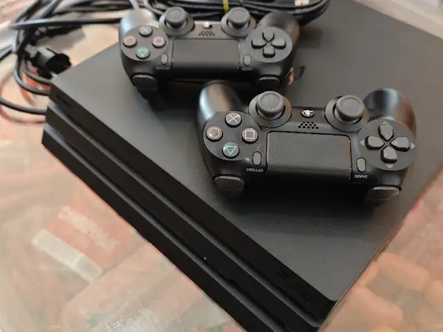 Игровая приставка Sony playstation 4 pro 1TB 7.50, Душанбе