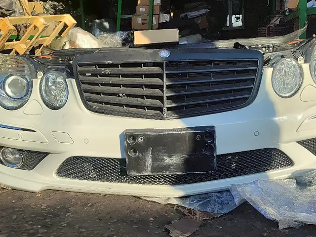 Передний бампер на Mercedes-Benz W211, Душанбе