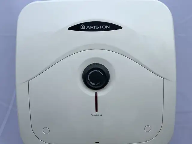 Водонагреватель Ariston ABS 10л., Душанбе