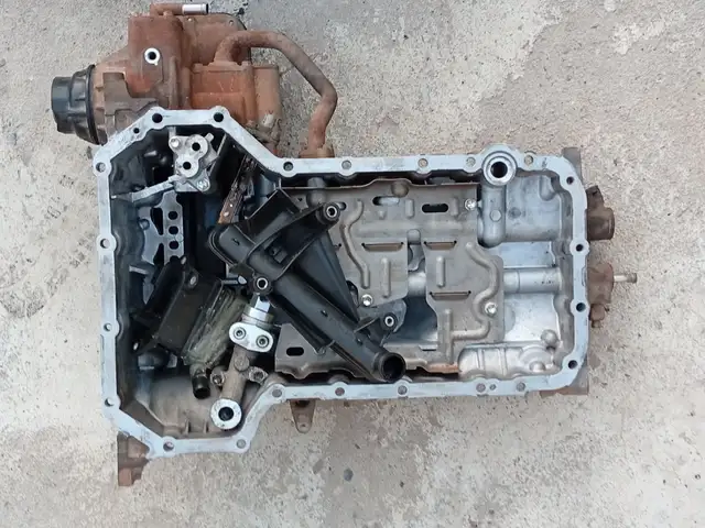 Головка двигателя на Toyota, Душанбе