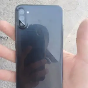 Samsung Galaxy A11, Истаравшан