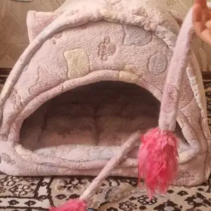 Домик для кошек, Вахдат